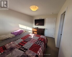 6 Pringle Ln in Hamilton, ON - Building Photo - Building Photo