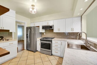 5358 Southdale Rd in Louisville, KY - Building Photo - Building Photo