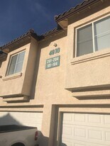 4910 Black Bear Rd in Las Vegas, NV - Building Photo