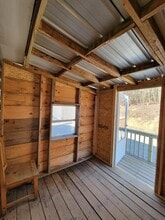 1051 Catoosa Rd in Wartburg, TN - Building Photo - Building Photo