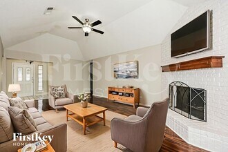 1417 Highland Dr in Mansfield, TX - Foto de edificio - Building Photo