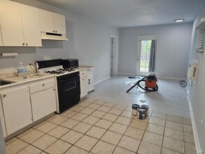 4062 Encina Dr in Napa, CA - Building Photo - Building Photo