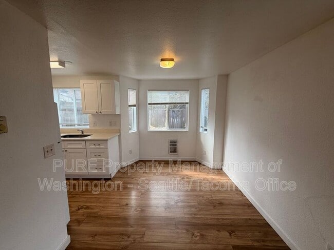 1706 E 56th St in Tacoma, WA - Building Photo - Building Photo