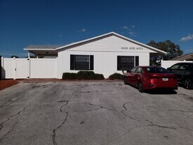 6153 Sapphire Dr, Unit 6153 in New Port Richey, FL - Building Photo
