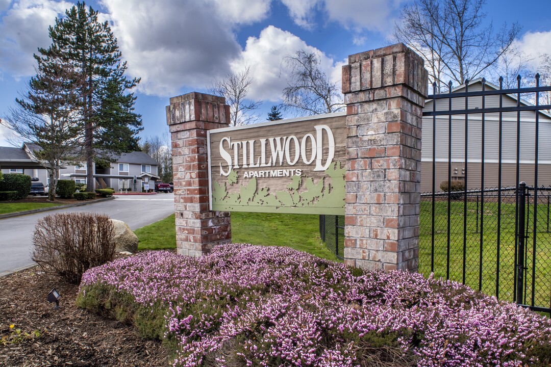 Stillwood Apartments in Tacoma, WA - Foto de edificio