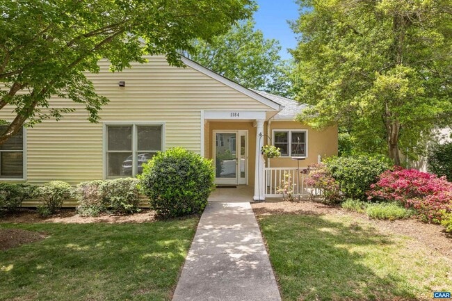 1184 Partridge Ln in Charlottesville, VA - Foto de edificio - Building Photo