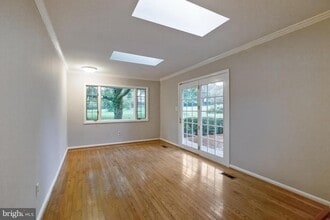 2012 Friendship Ln in Falls Church, VA - Building Photo - Building Photo