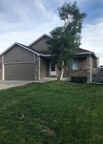 3114 Horseshoe Ct in Evans, CO - Building Photo