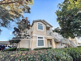 10796 Sabre Hill Dr in San Diego, CA - Building Photo