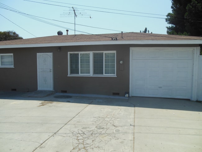 15627 Clark Ave