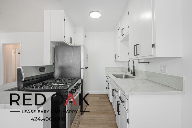 6303 Cherry Ave, Unit 6 in Long Beach, CA - Foto de edificio - Building Photo