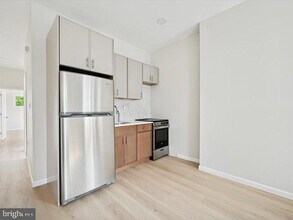 931 E Woodlawn St in Philadelphia, PA - Building Photo - Building Photo