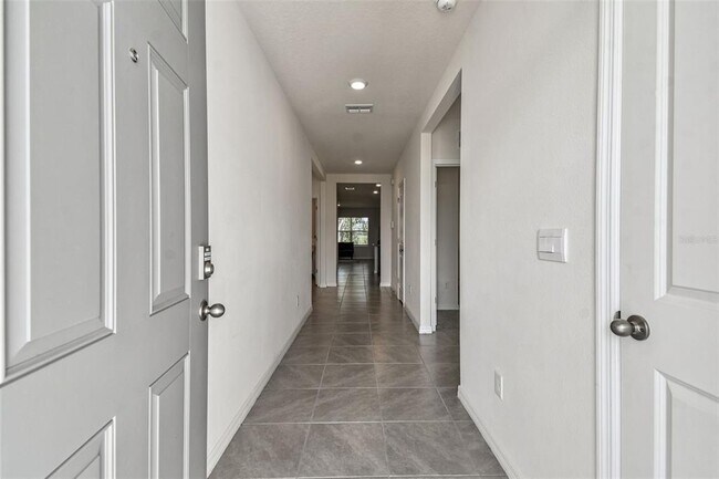 33635 Field Maple Lp in Wesley Chapel, FL - Building Photo - Building Photo