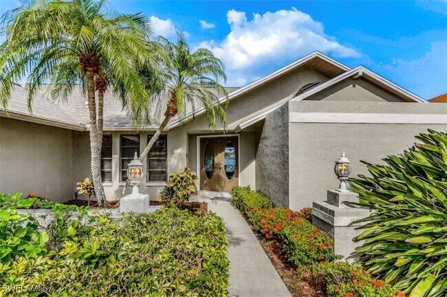 717 SW 49th Ln in Cape Coral, FL - Building Photo - Building Photo
