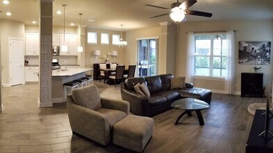 14306 Barrington Stowers Dr in Fish Hawk, FL - Building Photo - Building Photo