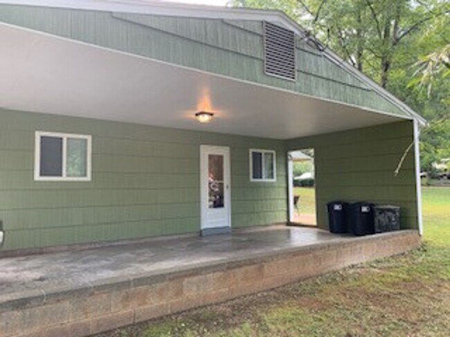 3876 Peaks Rd in Bedford, VA - Building Photo - Building Photo