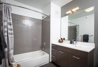 637 N Wells St in Chicago, IL - Building Photo - Building Photo