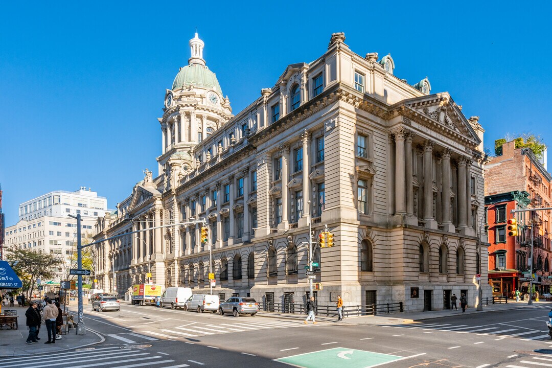 The Police Building in New York, NY - Foto de edificio