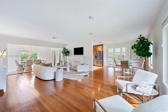 5620 Alhambra Cir in Coral Gables, FL - Building Photo - Building Photo