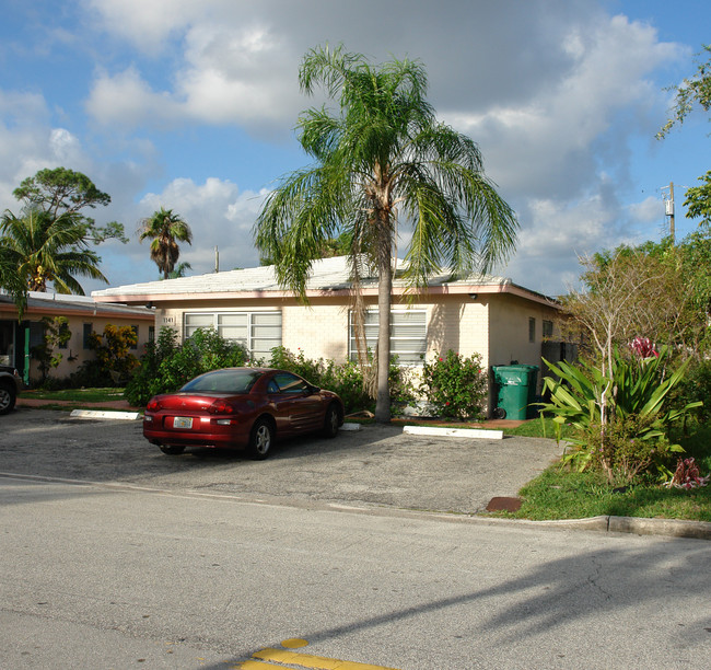 1141 N 17th Ave in Fort Lauderdale, FL - Building Photo - Building Photo