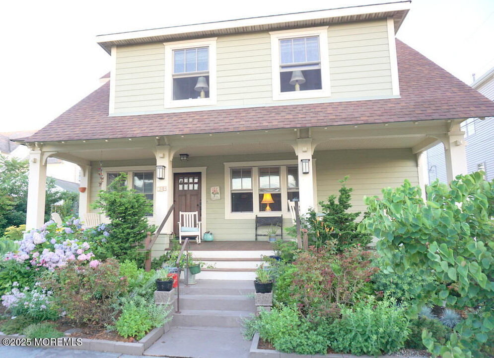 703 A St in Belmar, NJ - Foto de edificio