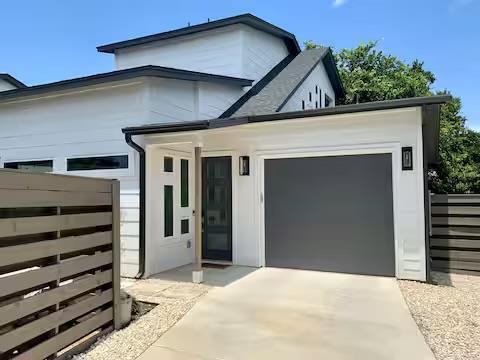 property at 6100 Ponca St