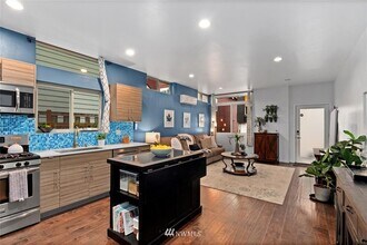 4848 Delridge Wy SW in Seattle, WA - Building Photo - Building Photo
