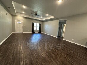 1109 Engle St in Mineola, TX - Building Photo - Building Photo