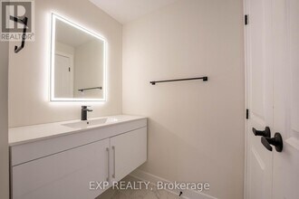360-360 Lacasse Ave in Ottawa, ON - Building Photo - Building Photo