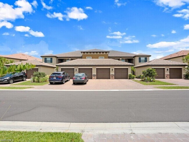 9378 Pocida Ct-Unit -101 in Naples, FL - Building Photo - Building Photo