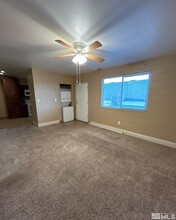 478 Sunshine Ln in Reno, NV - Building Photo - Building Photo