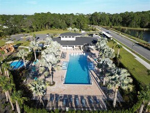 3262 Sanctuary Dr in Clermont, FL - Foto de edificio - Building Photo