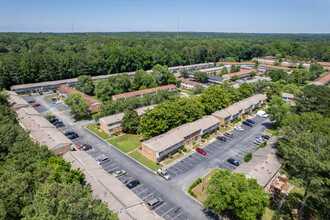 Shannon Villas Condominiums in Union City, GA - Building Photo - Building Photo