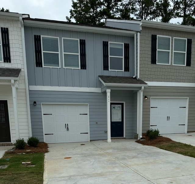 144 Village Green Dr in Adairsville, GA - Building Photo