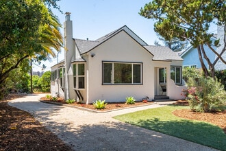 3211 Calle Noguera in Santa Barbara, CA - Building Photo - Building Photo