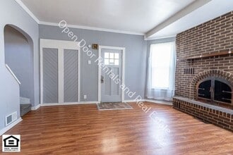 1104 S Jackson St in Auburn, IN - Building Photo - Building Photo