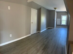 15 Wheelock St, Unit C in Manchester, NH - Building Photo - Building Photo