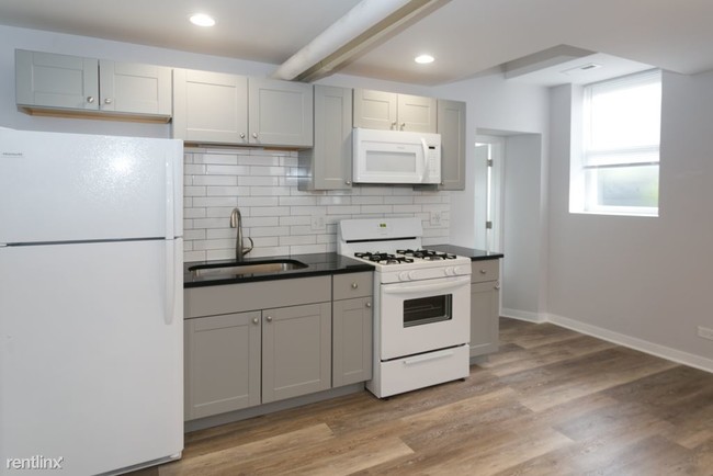 4828 W Addison St-Unit -Unit G in Chicago, IL - Building Photo - Building Photo