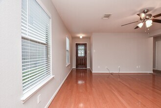 15327 Mission Oak Dr in Houston, TX - Building Photo - Building Photo