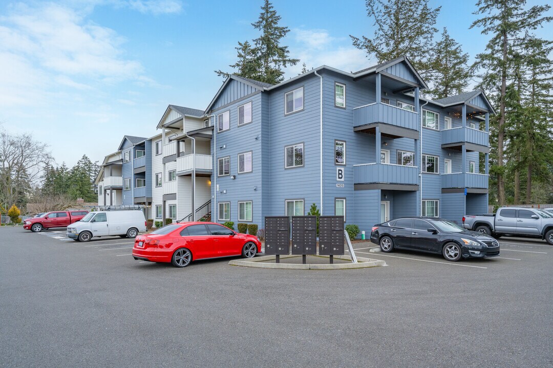 Whitney Lane Apartments in Parkland, WA - Building Photo