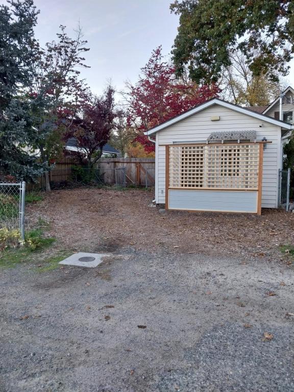 property at 711 SW I St