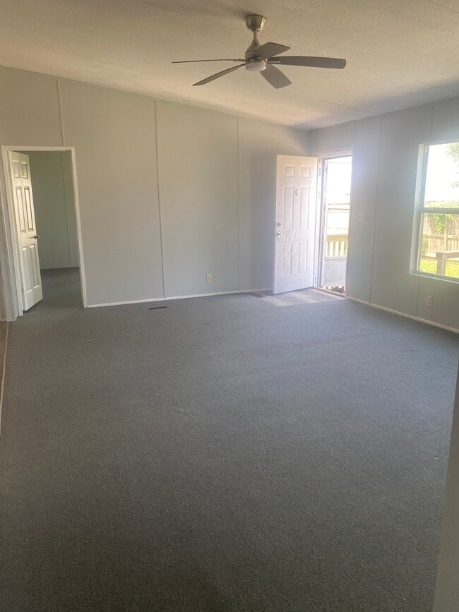 2319 W Osage Dr in Baytown, TX - Building Photo - Building Photo