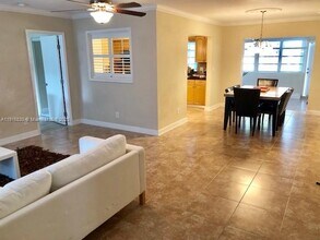 216 SE 5th St in Dania Beach, FL - Foto de edificio - Building Photo