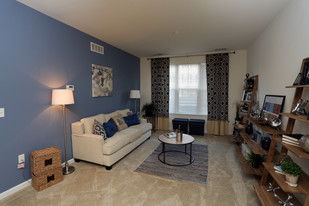 TGM Creekside Village in Glen Burnie, MD - Building Photo - Interior Photo