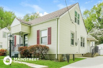 140 Mills Dr in Louisville, KY - Building Photo - Building Photo
