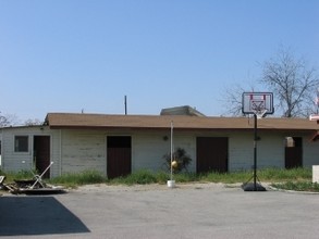 913-919 Baldwin Rd in Bakersfield, CA - Building Photo - Building Photo