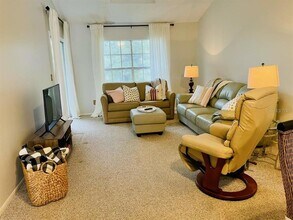 153 Sun Isle Cir in Treasure Island, FL - Building Photo - Building Photo