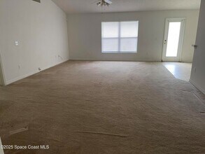 1727 Rangoon Rd NW in Palm Bay, FL - Foto de edificio - Building Photo
