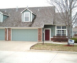 2205 Vail Way in Lawrence, KS - Building Photo