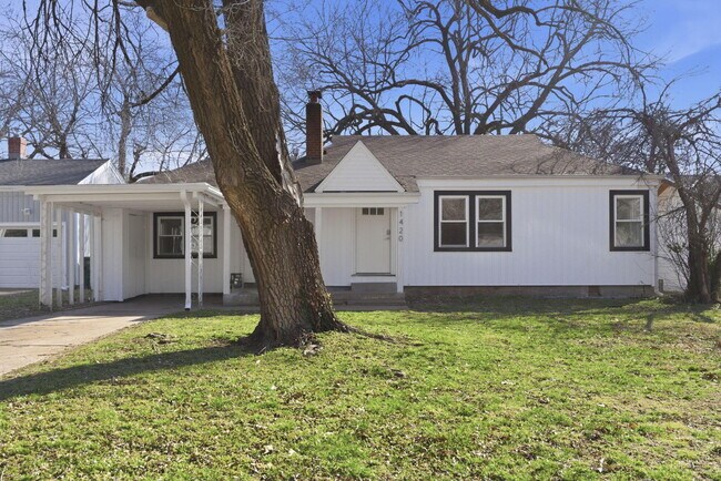 1420 S Pickwick Ave in Springfield, MO - Building Photo - Building Photo
